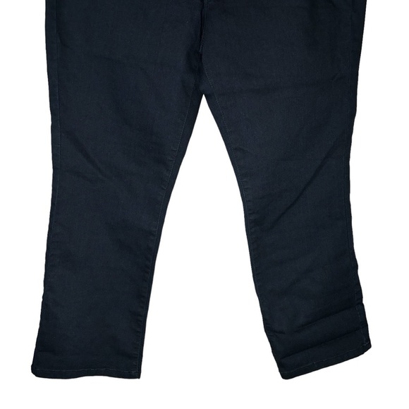 NWT New York & Company Low Rise Flare Leg Cropped Jeans Dark Wash Size 12 - Picture 3 of 12